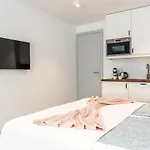 Apartment Luxury Azalea *