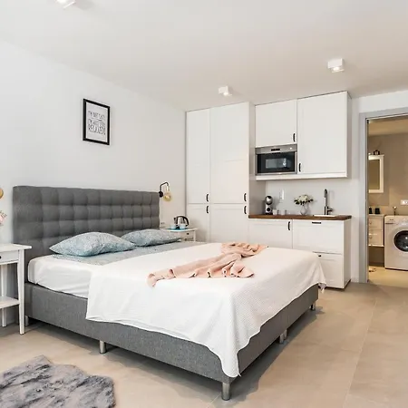 Luxury Azalea Apartament Primošten