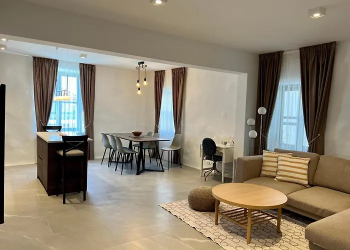 Luxury Azalea 프리모스턴