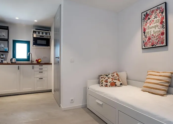 Luxury Azalea Apartamento Primošten