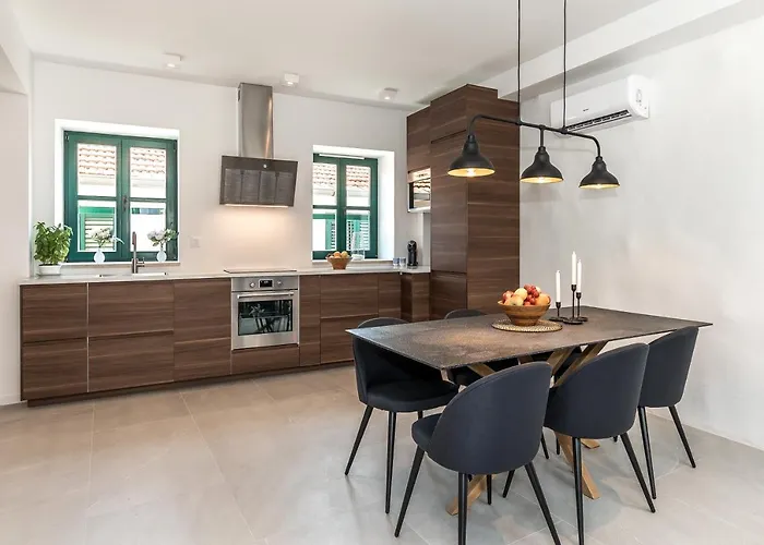 Luxury Azalea Apartamento